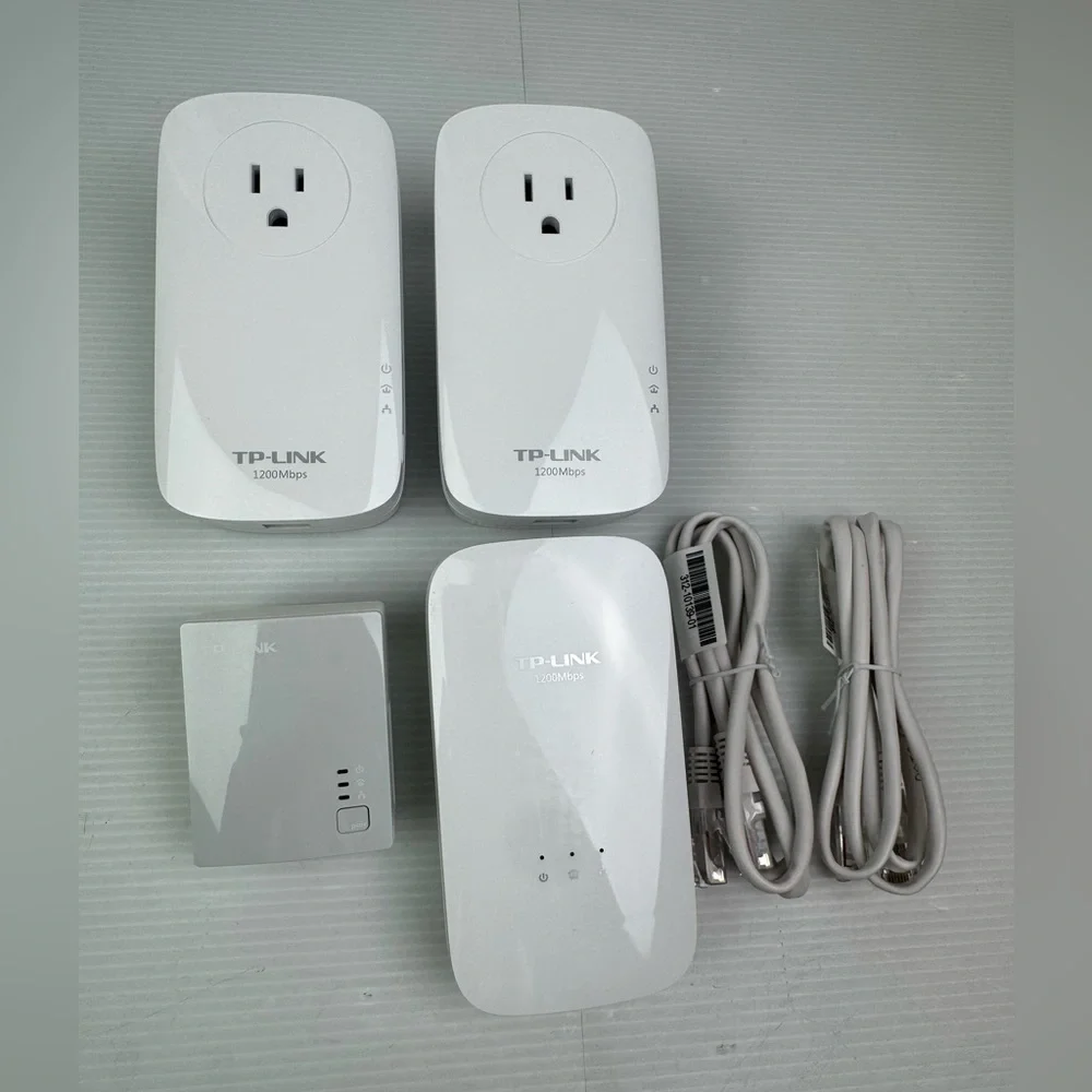 2 TP-LINK Powerline Kit AC1750 Wi-Fi Range Extender AV1200 TL-WPA8730 TL-PA8010
